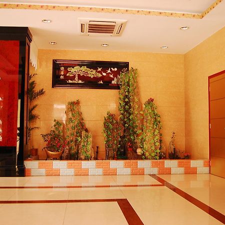 Jinyao Business Hotel Иу Екстериор снимка